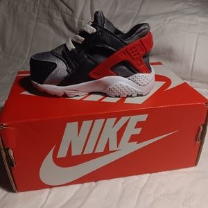 Nike Huarache Shoes
